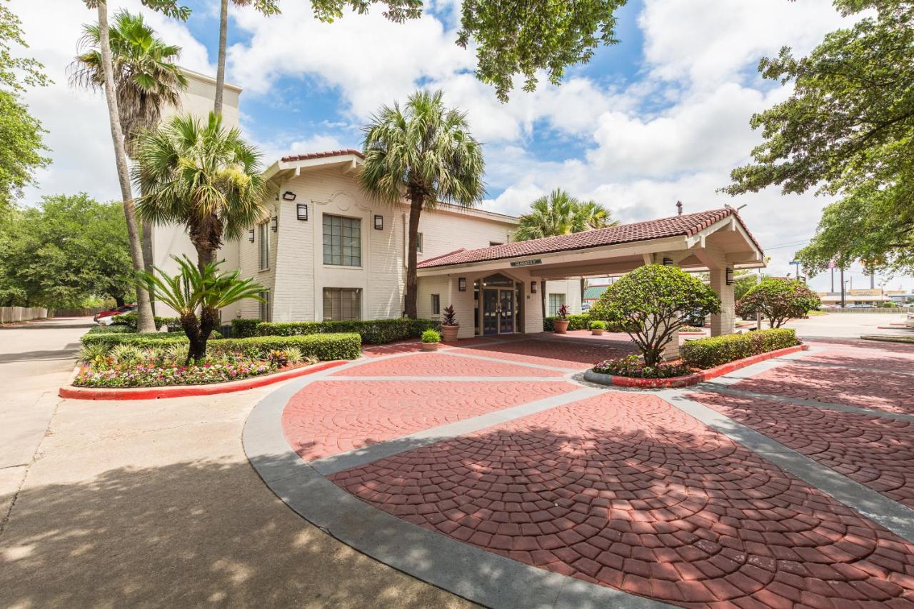 Studio 6 Baytown, Tx - Garth Road Exterior photo